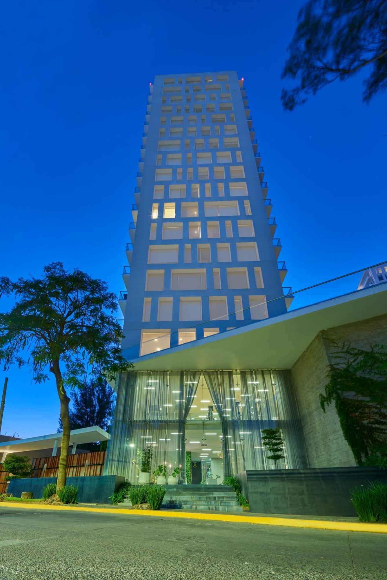 Park Life Guadalajara Aparthotel Exterior foto